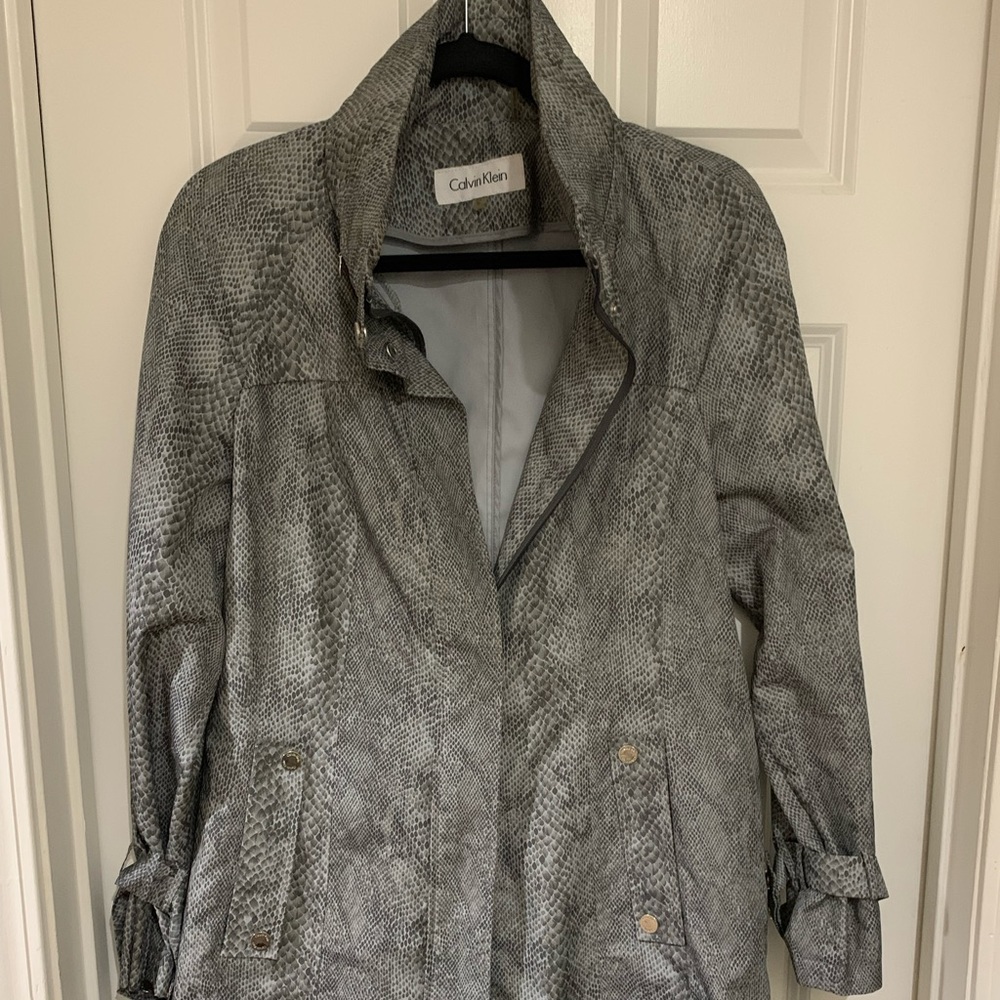 Calvin Klein womens raincoat with hood in collar womens small